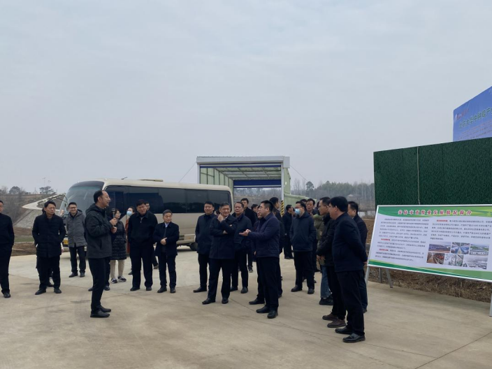 孝感市领导一行莅临乐天使fun88湖北种禽基地考察调研